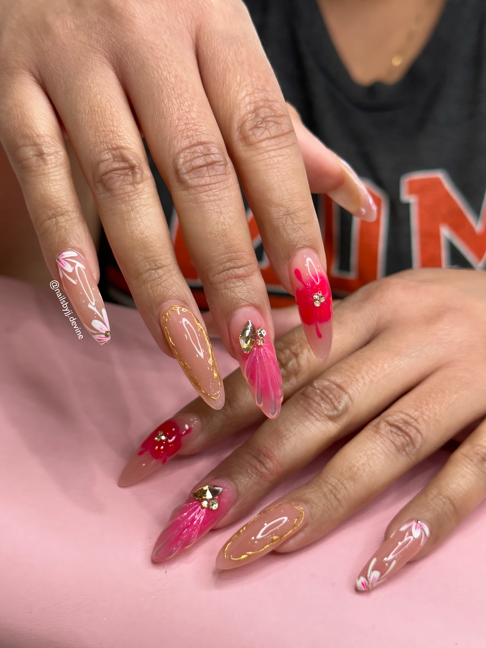 Devine NailSpa nail photo 8